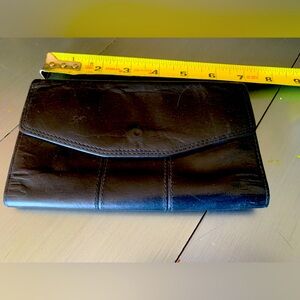 Genuine leather wallet. Unisex. Black. $15